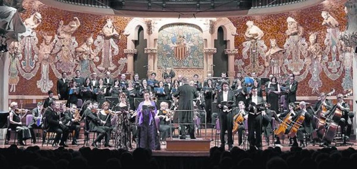 Un moment del concert que va oferir María Bayo en la clausura del cicle Palau 100. Un moment del concert que va oferir María Bayo en la clausura del cicle Palau 100.