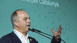 Junts demana a Feijóo que vagi a Waterloo a explicar la seva moció de censura instrumental a Puigdemont