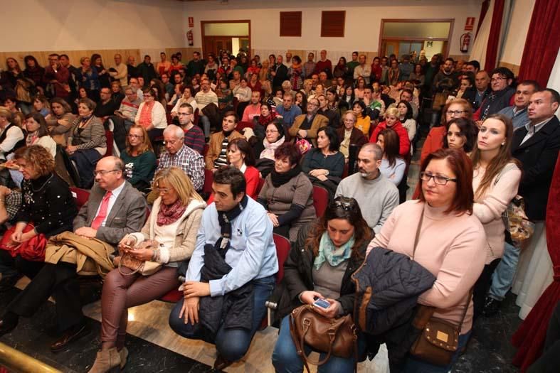 Una abuela reina maga.