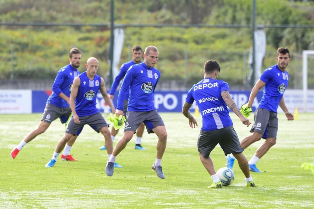 Peru Nolaskoain se ejercita junto al resto de sus compañeros y podría regresar a una convocatoria esta semana ante el Mirandés después de su operación de apendicitis.