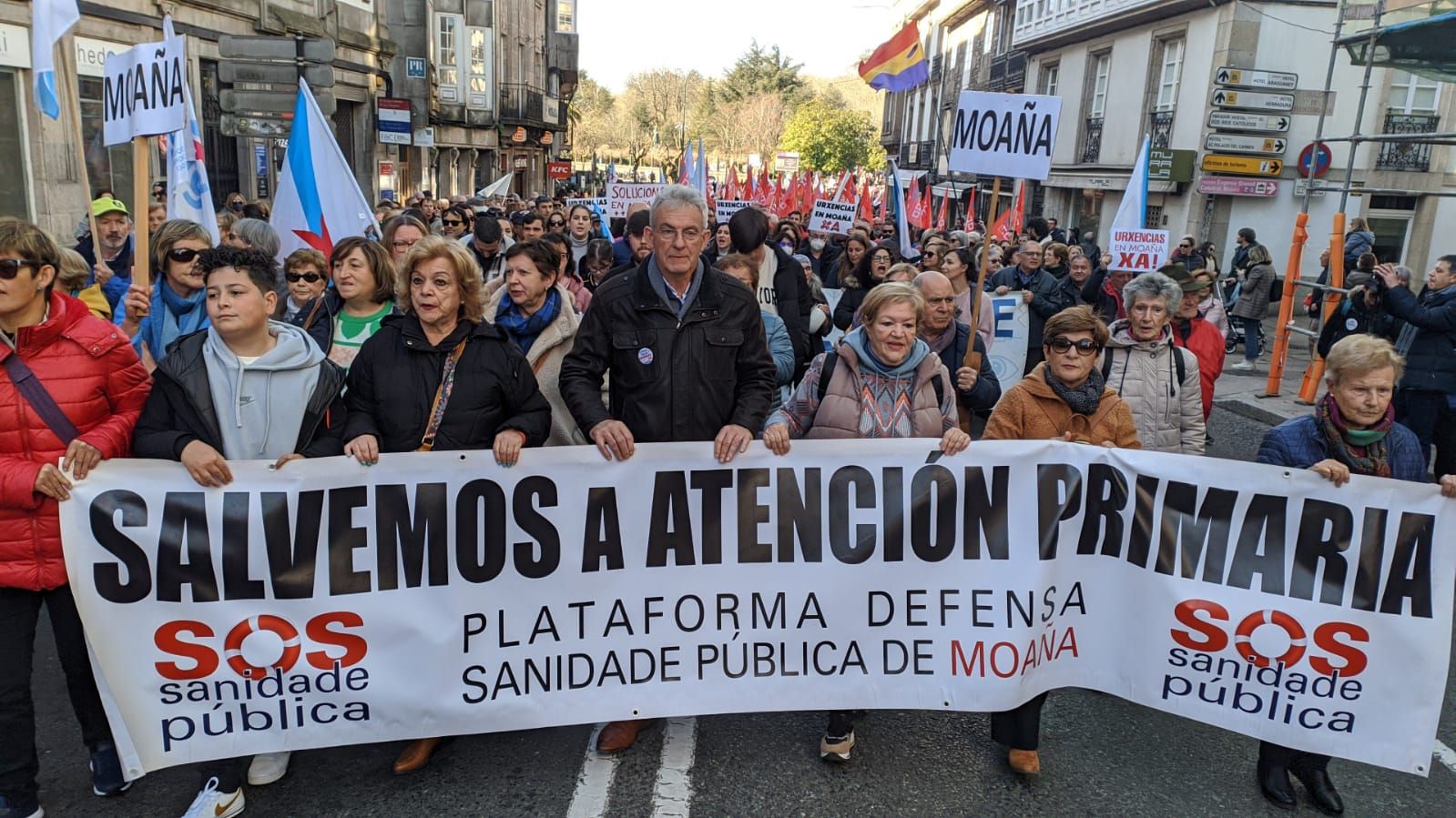 O Morrazo en la Manifestaci�n por la Sanidad en Santiago (8).jpg