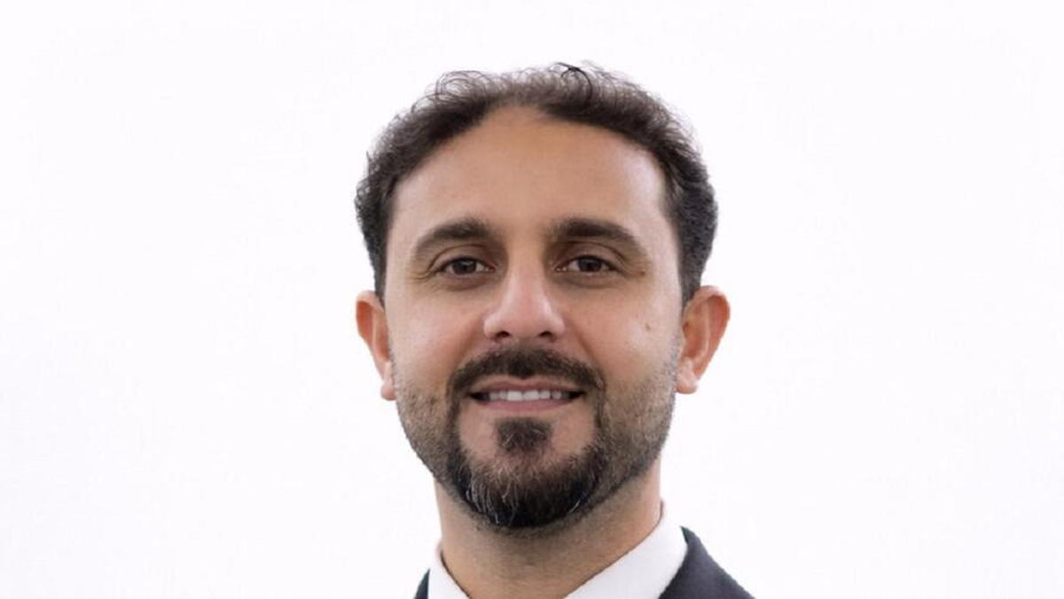 O doutor en Ortodoncia gazatí Mahmoud Almughany