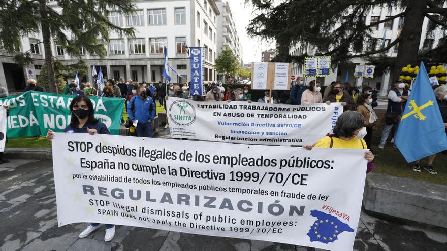 Los interinos estallan contra la temporalidad: &quot;Llevan años abusando de miles de trabajadores&quot;