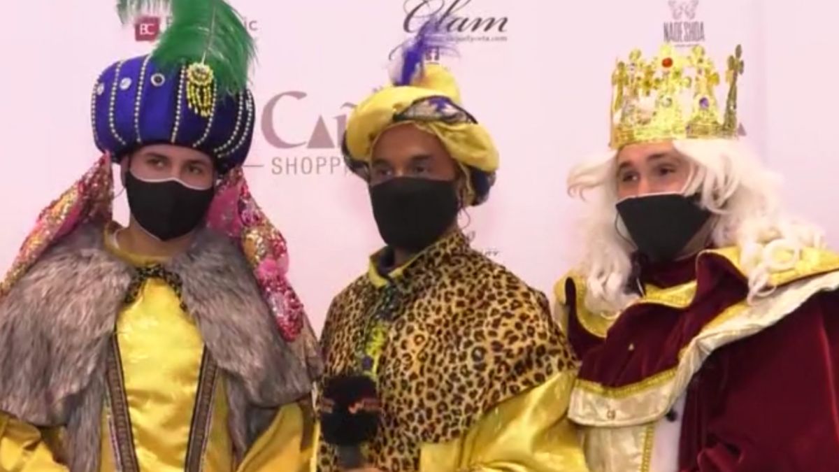 Omar Montes, Luis Rollán y Kiko Rivera como los Reyes Magos en el polémico evento organizado por un centro comercial de Marbella