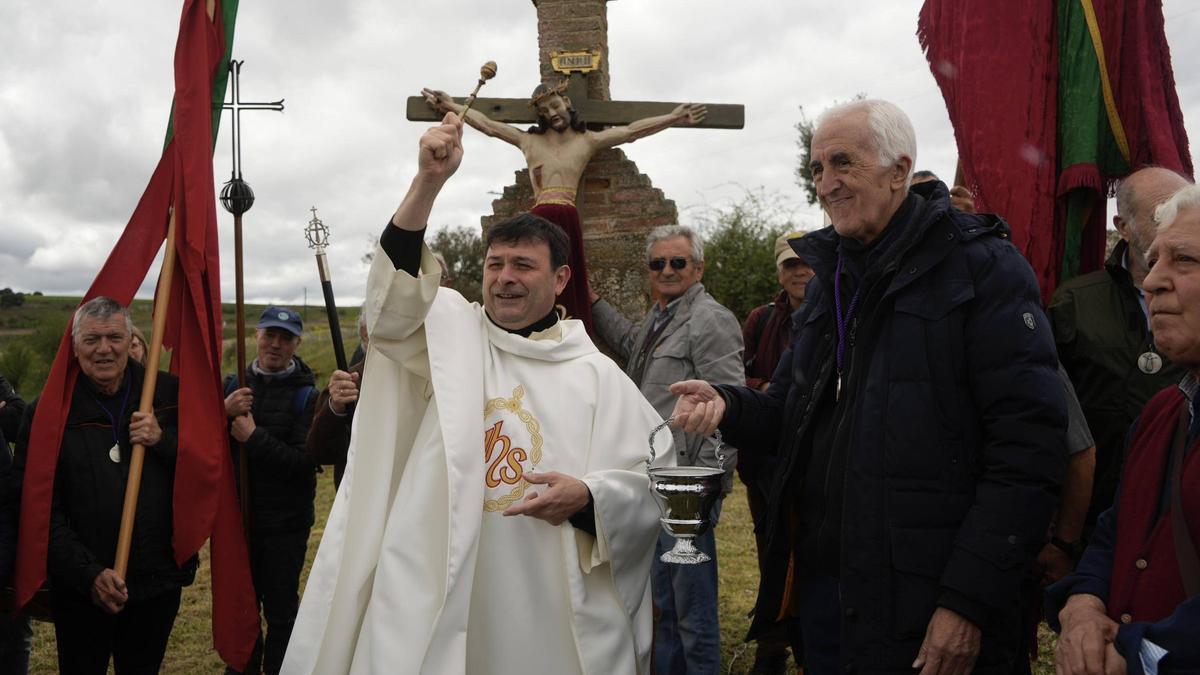 VÍDEO | La romería del Cristo de Valderrey se celebra a pesar de la lluvia