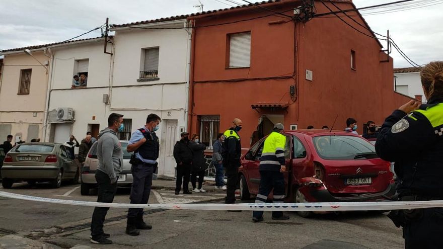 Els Mossos dispersen més de cent persones amb trets a l&#039;aire a Figueres