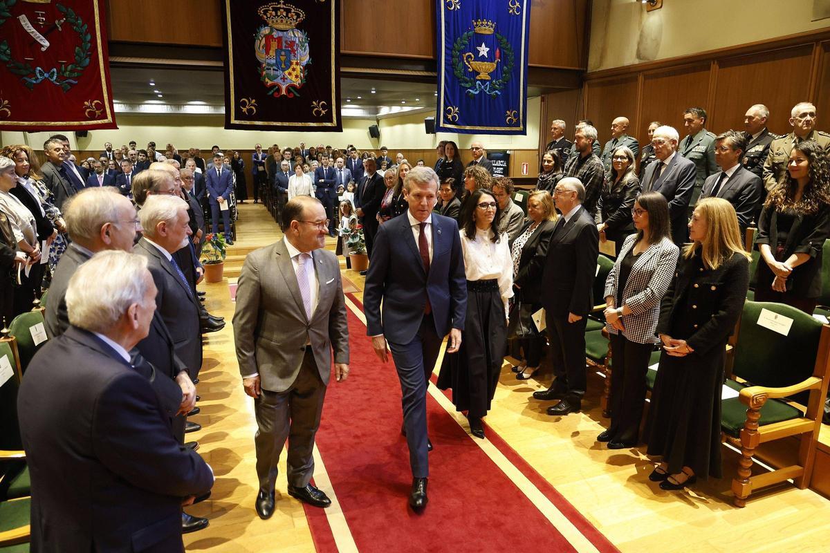 La toma de posesión de Rosa Crujeiras como rectora de la USC en imágenes