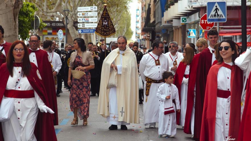 Las imágenes del Domingo de Resurrección en Oliva