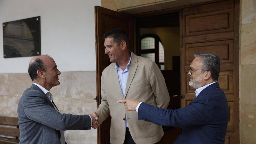 La entrega del premio Alfonso II "Los Diarios del Camino de Santiago" de la Fundación Valdés-Salas, en imágenes