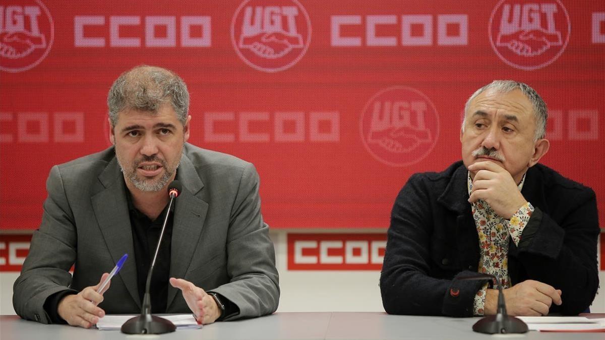 Unai Sordo (izquierda) y Pepe Álvarez (derecha), presiden la reunión de las ejecutivas de CCOO y UGT, celebrada hoy.