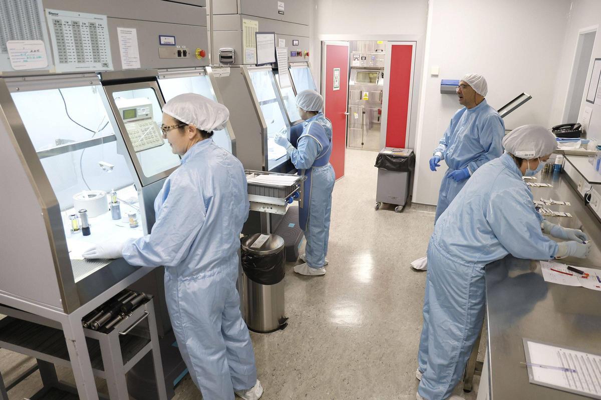 Visita a la Unidad Central de Radiofarmacia de Galicia: la fábrica invisible que sostiene la medicina nuclear gallega