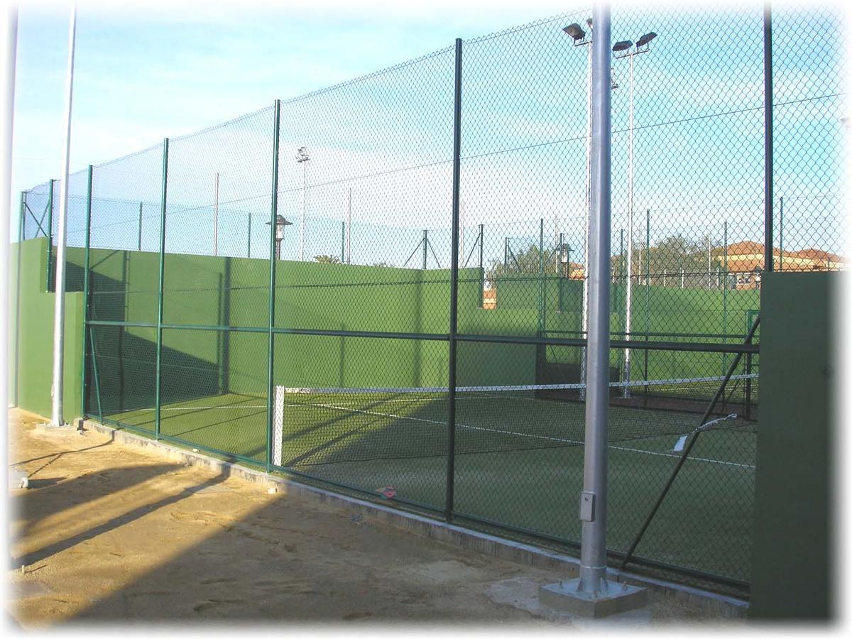 Una imagen de archivo de las pistas de padel de Albalat dels Sorells.