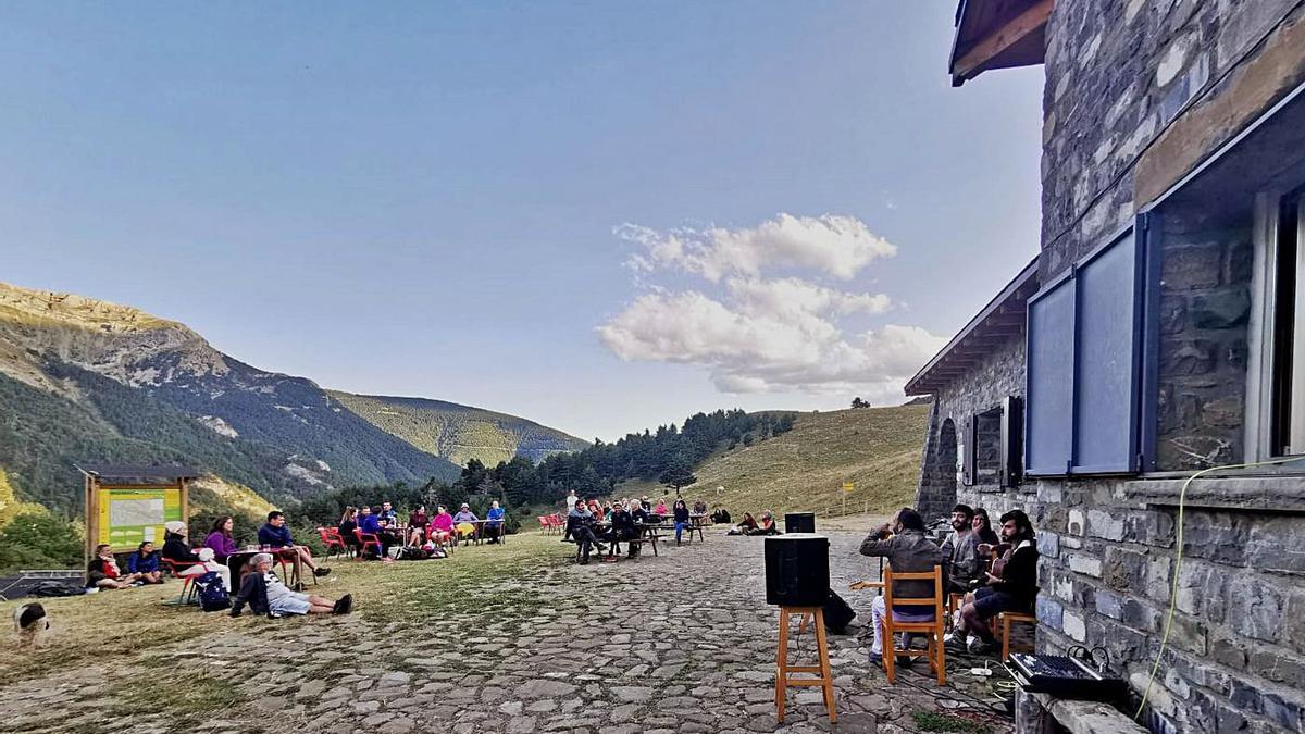 El refugio de Lizara, en Aragü´és del Puerto, ha contado con 50 plazas disponibles este verano. | REFUGIO DE LIZARA