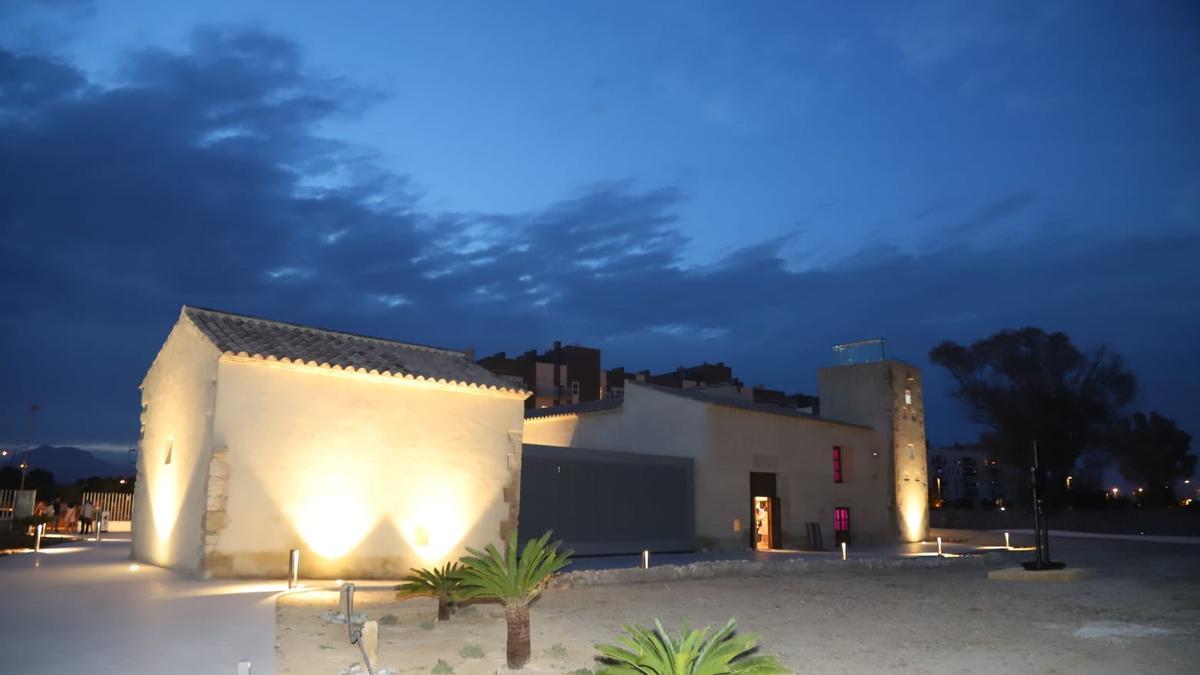 La Torre Ansaldo restaurada y convertida en el Centro de Interpretación de la Huerta de Alicante.