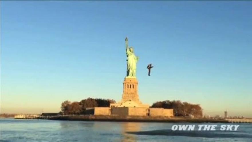 Una vuelta por Nueva York en una mochila voladora