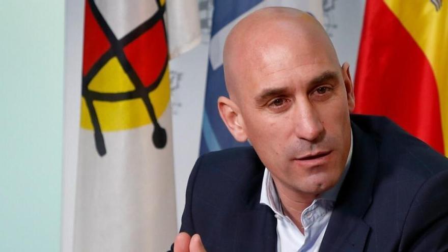 Rubiales, imputado por coacción a los clubes de la Liga Iberdrola por los derechos de televisión