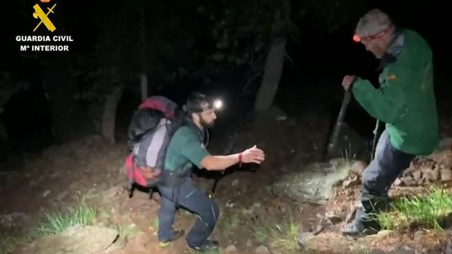 Rescate de dos montañeros franceses de 74 y 75 años en el barranco de Gabietos