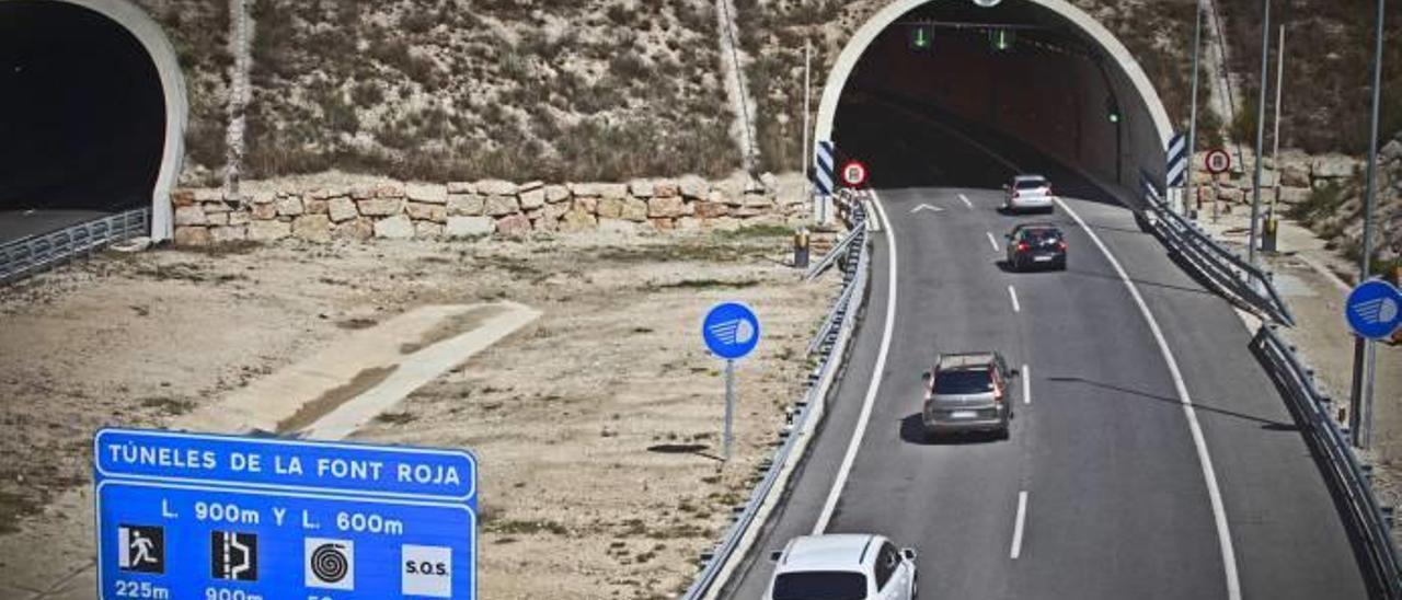 Los túneles de la autovía central registran el paso de hasta 24.000 vehículos diarios