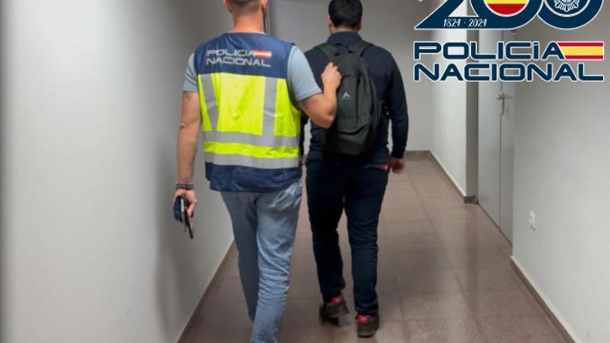 La Policía Nacional de Castelló ha detenido a dos personas por conseguir ilegalmente medicamentos oncológicos.