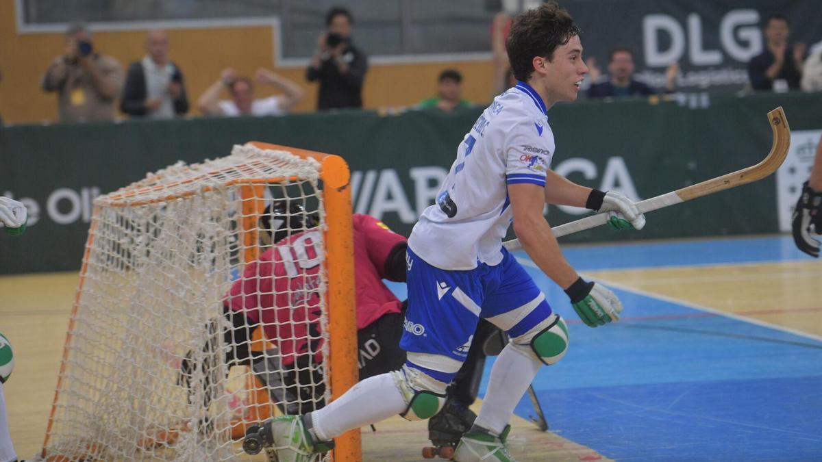 Jacobo Copa celebra su gol contra el Calafell en el primer encuentro de las semifinales del 'play off' de la OK Liga.
