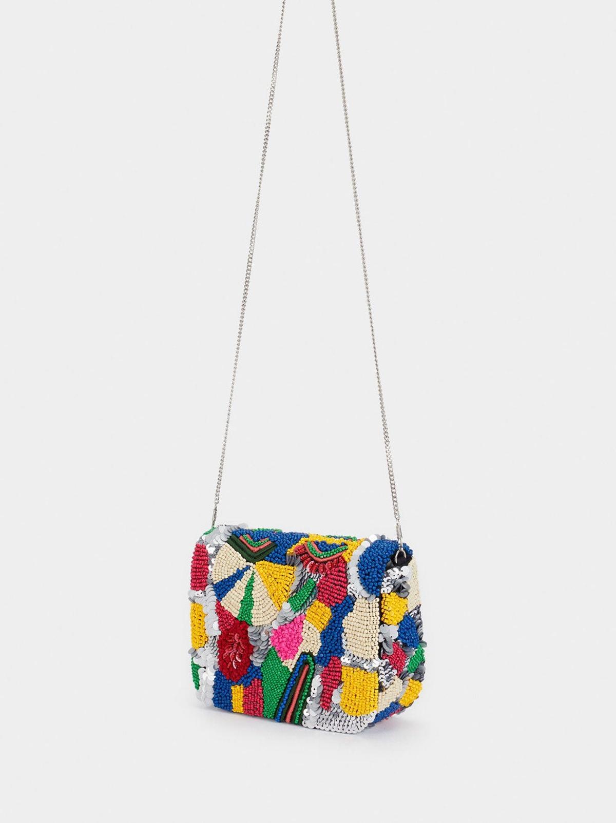 Bolso con abalorios de Parfois (precio: 25,99 euros)