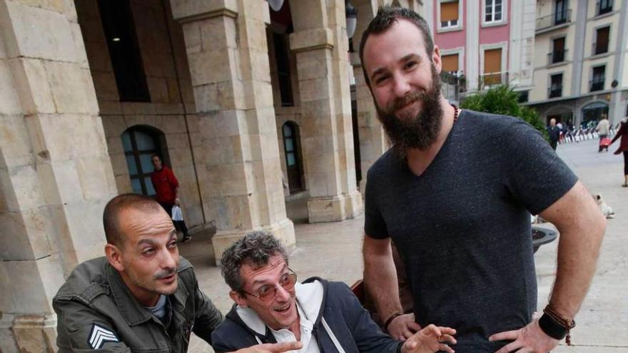 David Aja, Mario Alberti y Pepe Larraz, ayer, en el Parche.