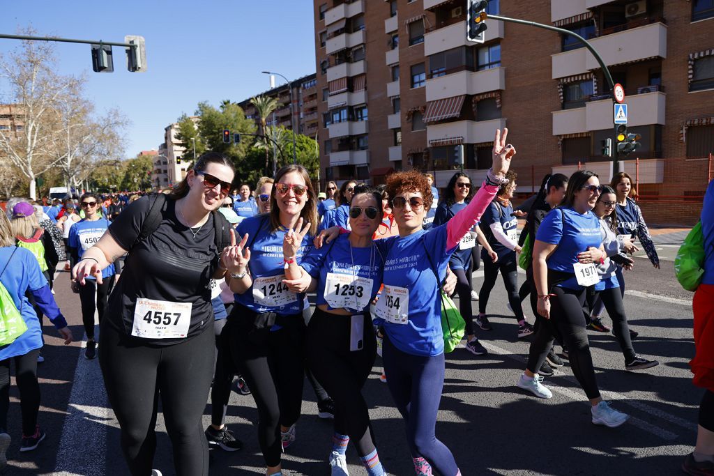 Imágenes del recorrido de la Carrera de la Mujer: avenida Pío Baroja y puente del Reina Sofía (II)