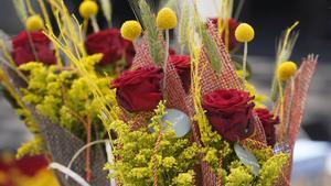 GIRONA RAMBLA CARRER NOU PLAÇA CATALUNYA PARADES LLIBRES ROSES DIADA DE SANT JORDI