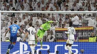 El Real Madrid sobrevive tirando de músculo y se mete con suspense en cuartos
