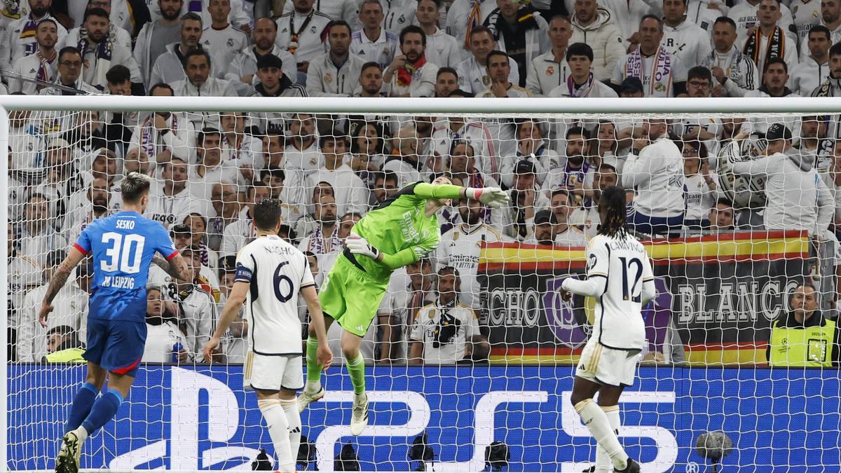 El Real Madrid sobrevive tirando de músculo y se mete con suspense en ...