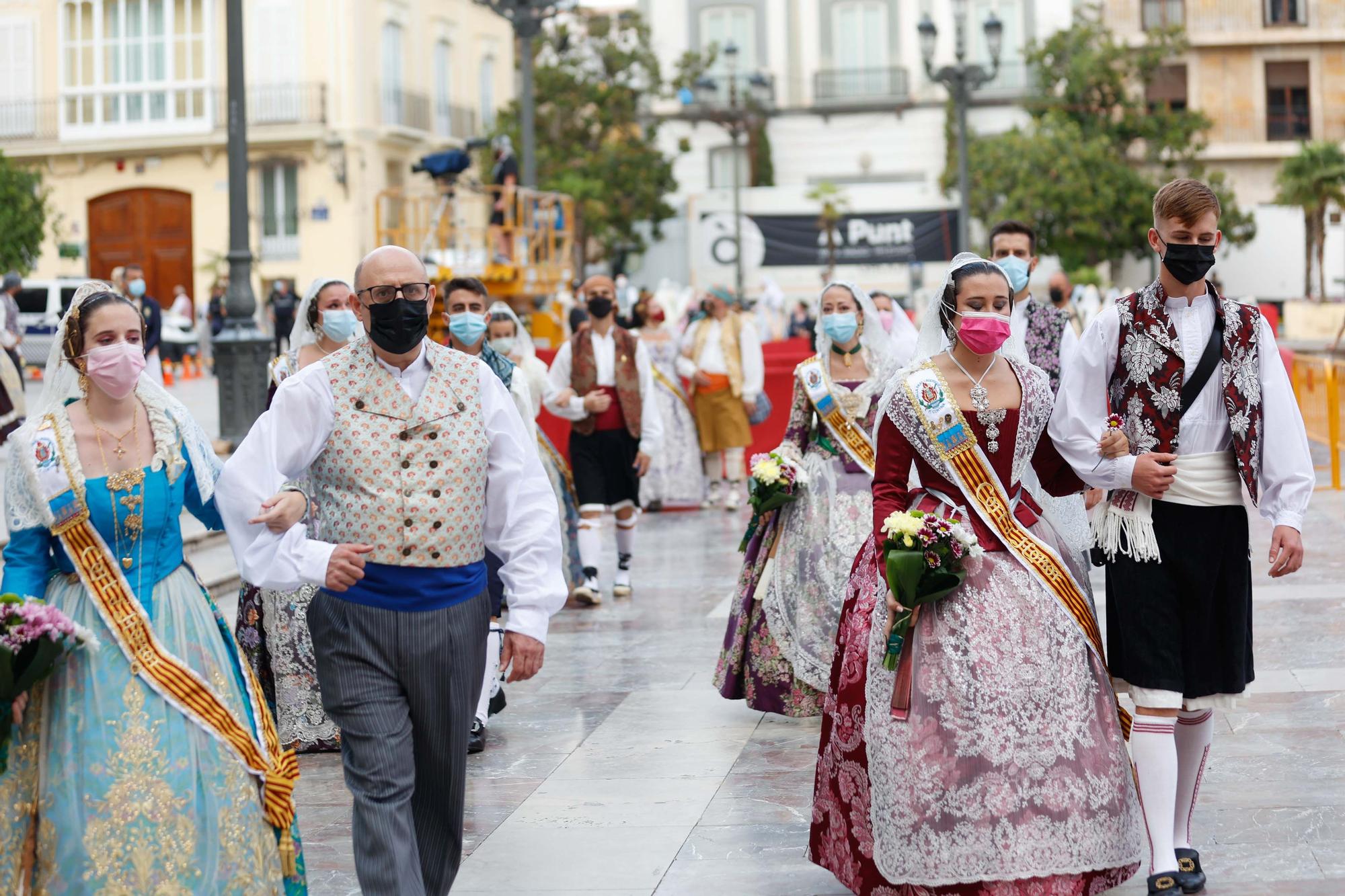 Búscate en el segundo día de Ofrenda por la calle Caballeros (entre las 17.00 y las 18.00 horas)