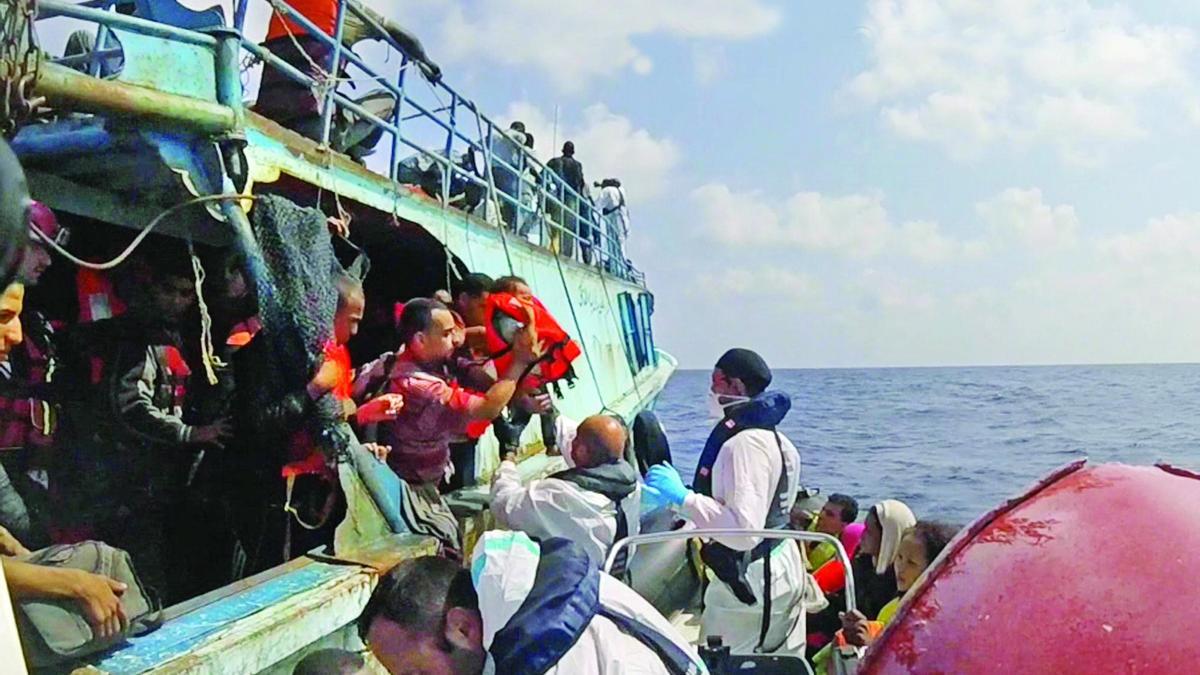 Rescate en alta mar por la Guardia Costera Italiana, en agosto de este año. / El Correo