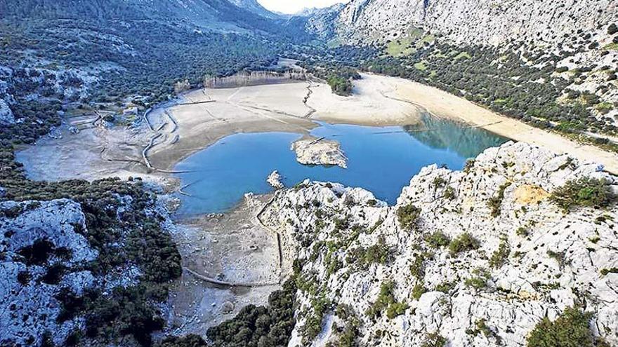 Kaum Regen, viele Urlauber: Wie steht es eigentlich um die Wasserreserven auf Mallorca?