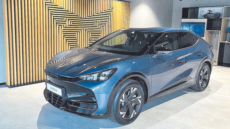 El nuevo Tavascan ‘aparca’ en Cupra Garage