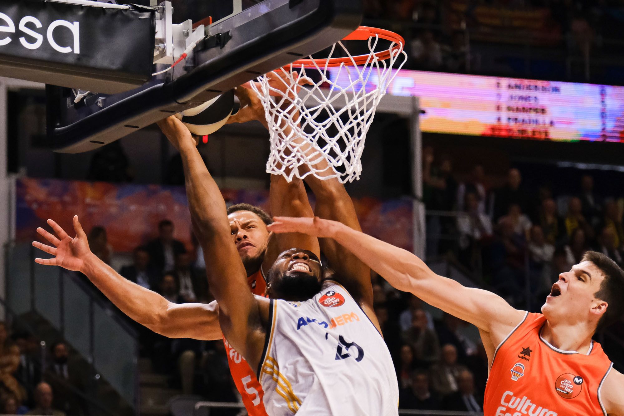 Real Madrid - Valencia Basket, semifinal de la Copa del Rey de 2024.
