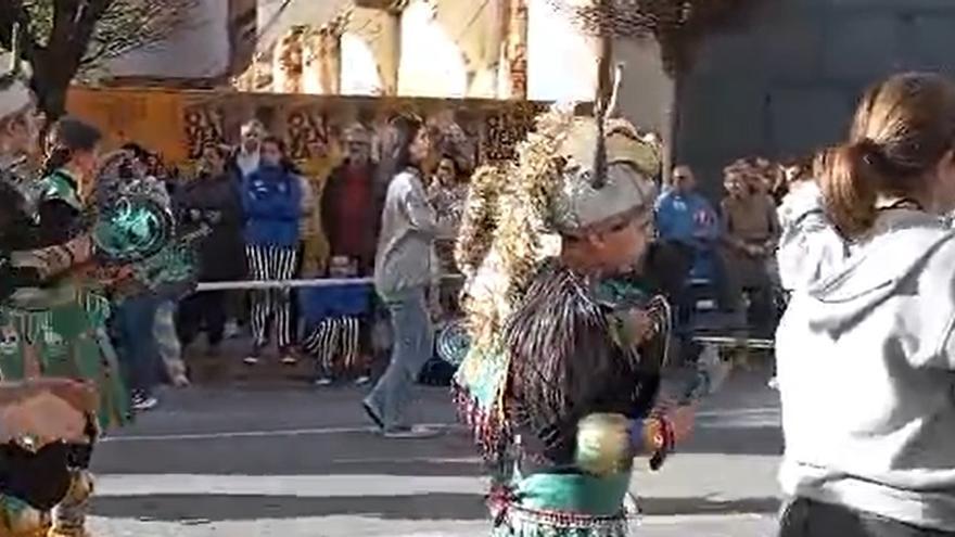 Comienza en Badajoz el desfile de comparsas infantiles