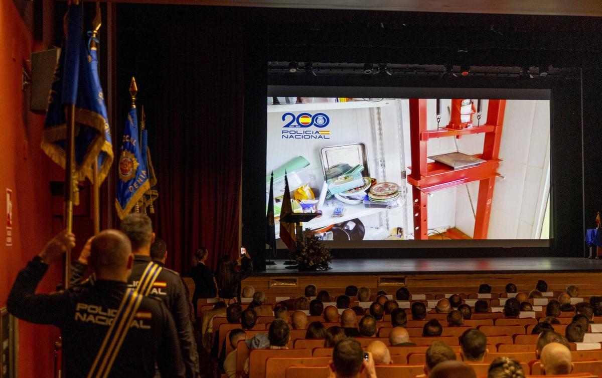 La Policía Nacional conmemora en Alicante el 202 aniversario de su creación