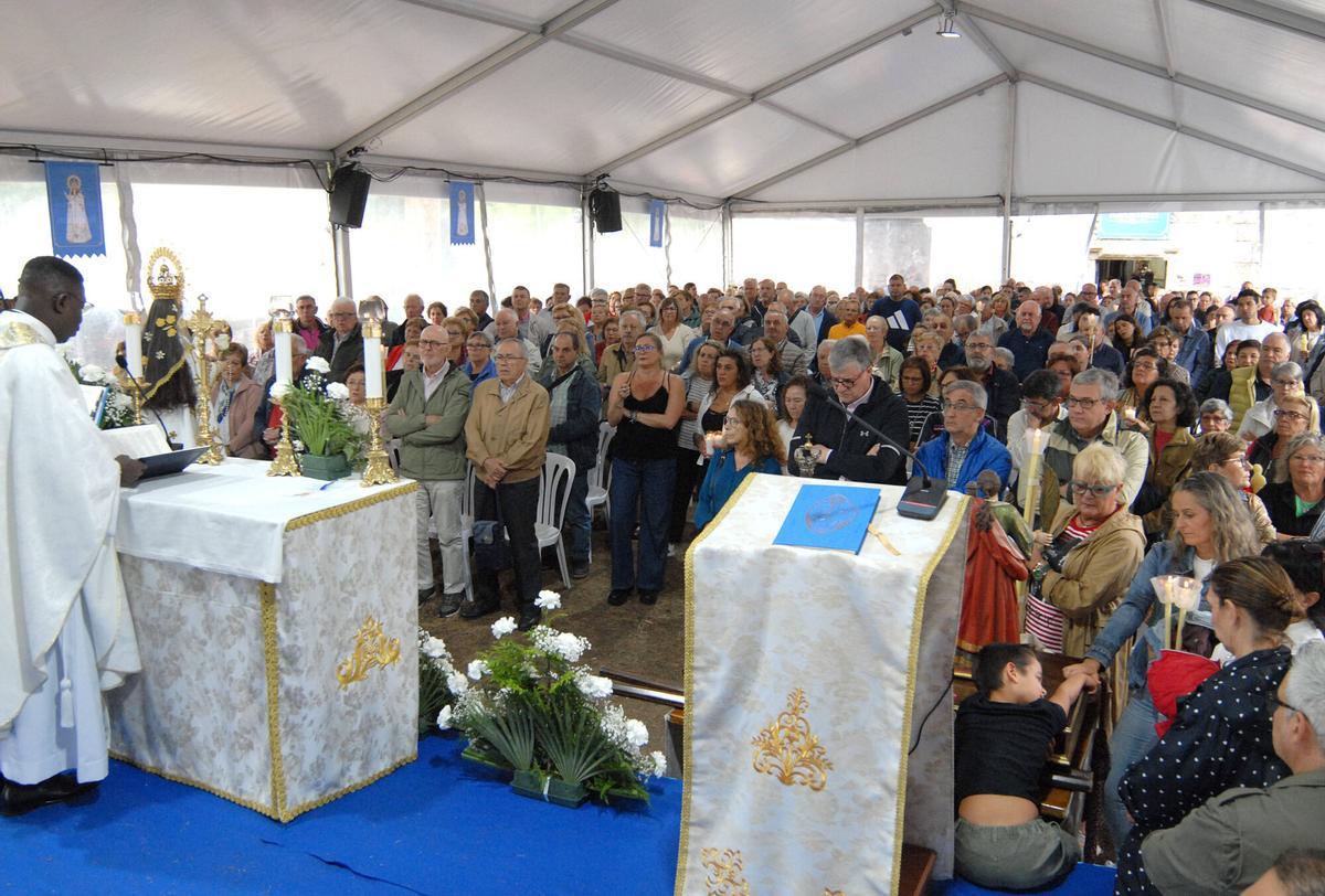 REQUIAN A ESTRADA. ROMERIA MILAGROS REQUIAN GONZALO LOUZAO Y JOSE LOPEZ COMIENZO CURSO POLITICO