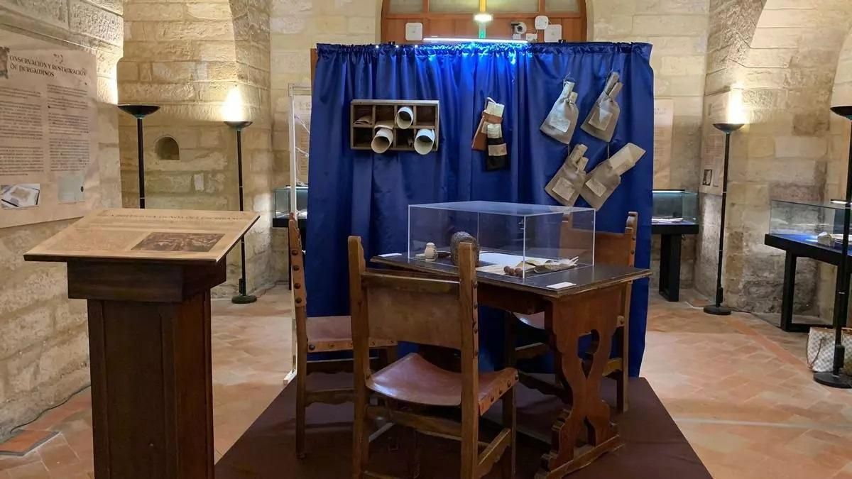 Imagen de archivo de una exposición en el Archivo Histórico Provincial.