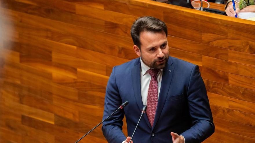 Álvaro Queipo defiende un alivio fiscal para todos los asturianos, en especial para las clases medias y bajas