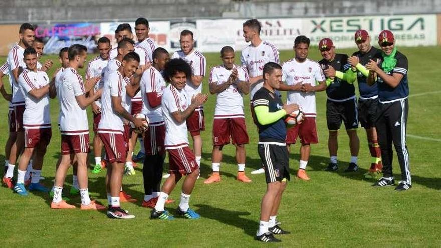 Doble sesión de la &#039;vinotinto&#039; en Baltar, Portonovo