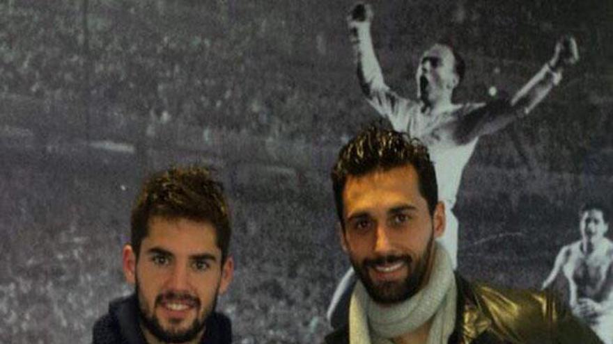 Isco o Arbeloa quisieron posar junto al pequeño Adrián.