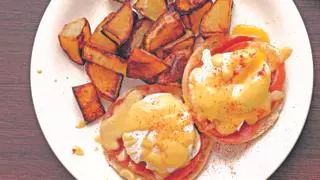 Cómo preparar unos huevos Benedict al estilo de Nueva York