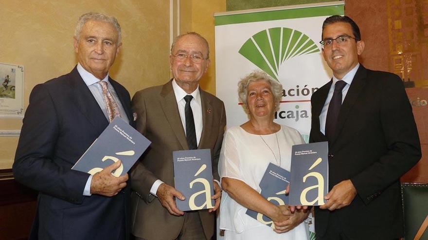 El primer cuarto de siglo del Premio Alcántara se hace libro