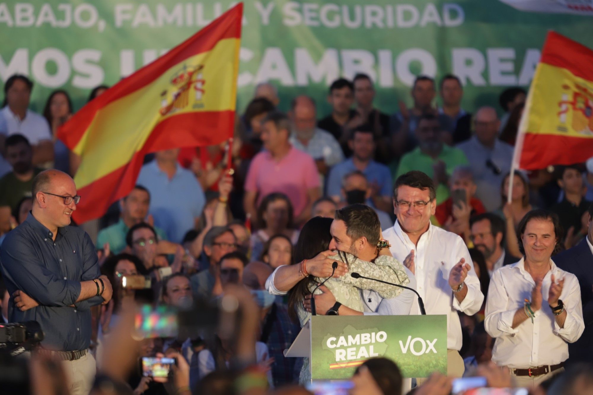 Abascal arropa a Macarena Olona en su puesta de largo en Málaga