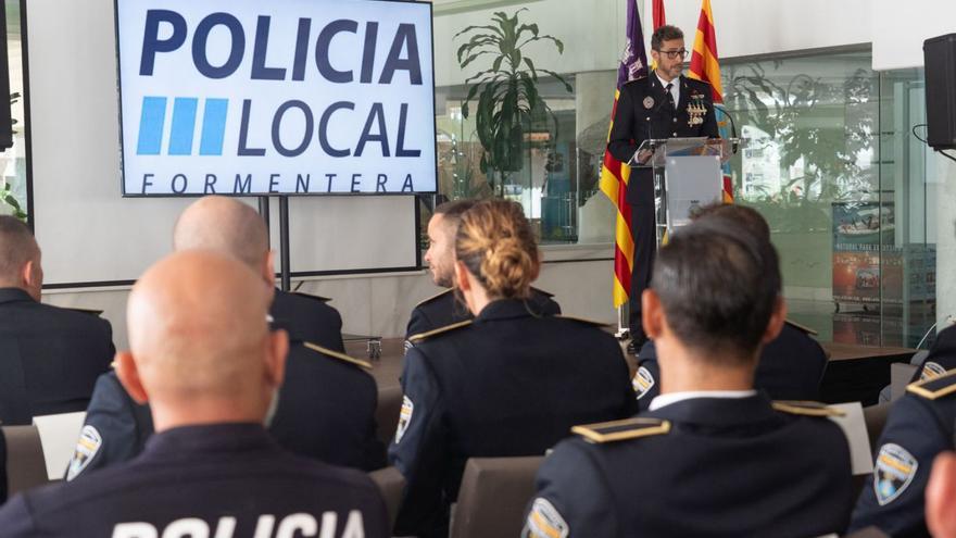 Imagen de archivo de un evento de la Policía Local de Formentera.  | C. CONVALIA