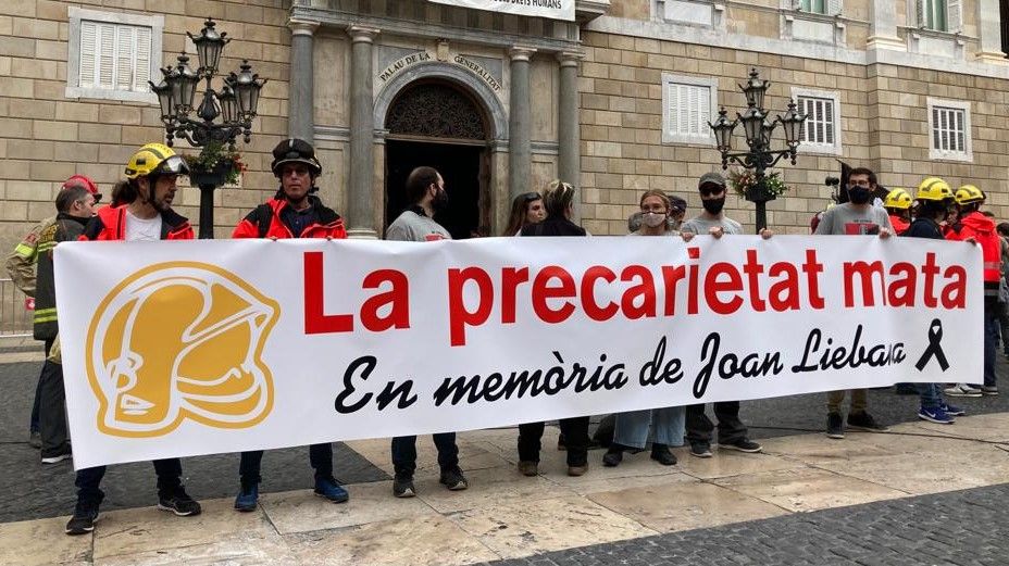 Manifestación en recuerdo de Joan Liébana en la plaza de Sant Jaume, en octubre de 2021.