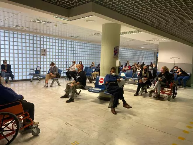 Son Espases reabre 36 camas para atenuar la presión en Urgencias