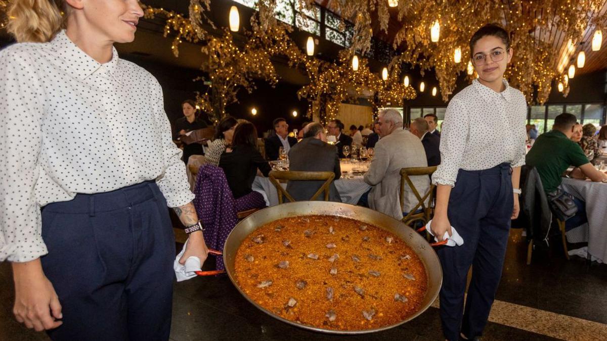 El «arroz de lagarto ibérico y nabo» fue el protagonista de la jornada de ayer en la que el numeroso público disfrutó de un completo menú.