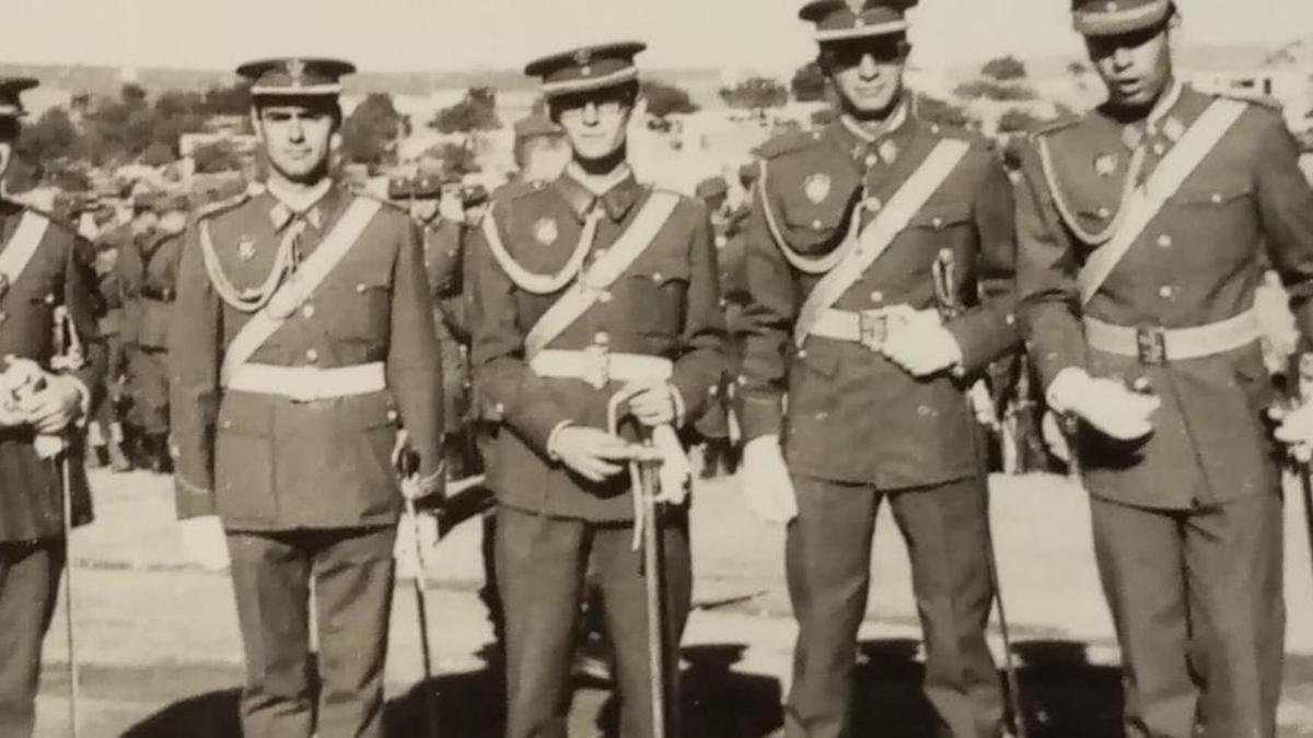 El expresidente del Gobierno Felipe González, el primero a la derecha, en el CIR de Cáceres.